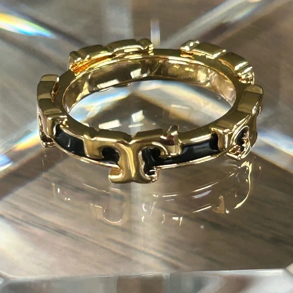 Tory Burch Logo T Serif Black Enamel Ring 7 new